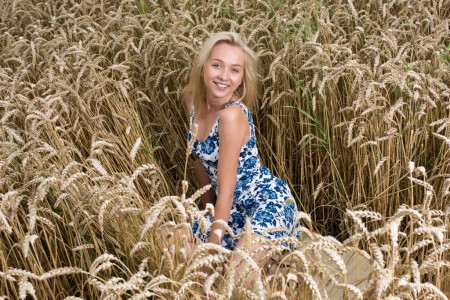 на пшеничном поле